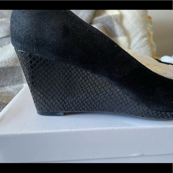 Calvin Klein Lin kid suede snake print heel - Picture 5 of 6